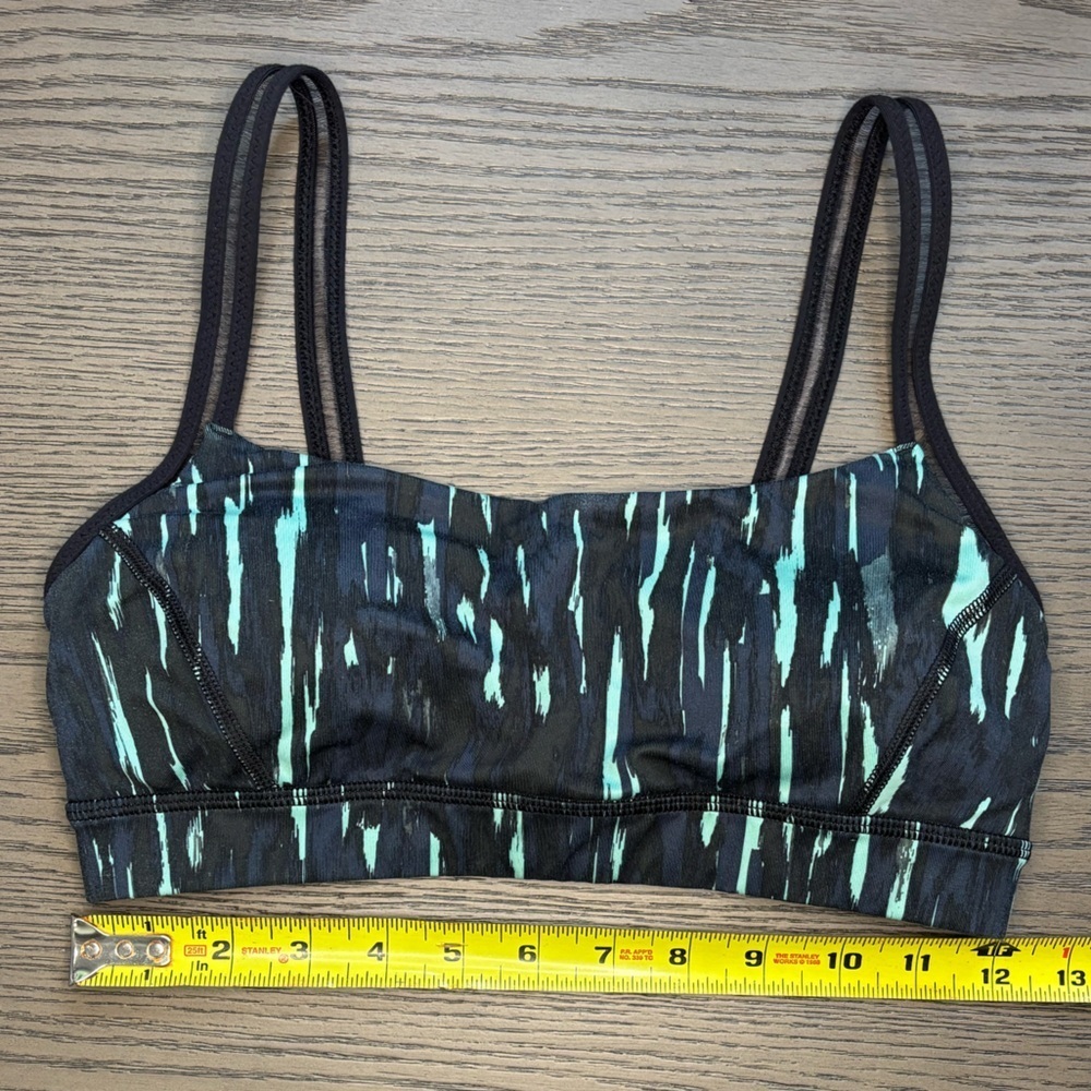 Lululemon Straight Up Bra Painted Animal Menthol Black Size 6 - Picture 5 of 5